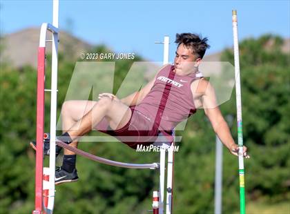 Thumbnail 2 in Whitney mini-meet and seniors photogallery.