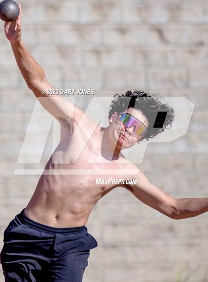 Thumbnail 2 in Whitney mini-meet and seniors photogallery.