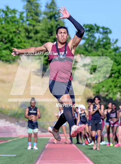 Thumbnail 2 in Whitney mini-meet and seniors photogallery.