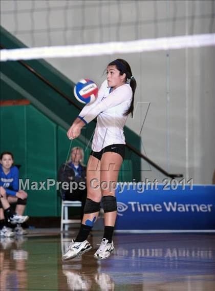Thumbnail 3 in La Costa Canyon vs. Presentation (CIF State D2 Final) photogallery.