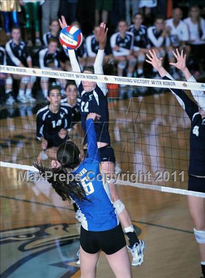 Thumbnail 2 in La Costa Canyon vs. Presentation (CIF State D2 Final) photogallery.