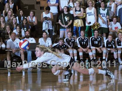 Thumbnail 3 in La Costa Canyon vs. Presentation (CIF State D2 Final) photogallery.