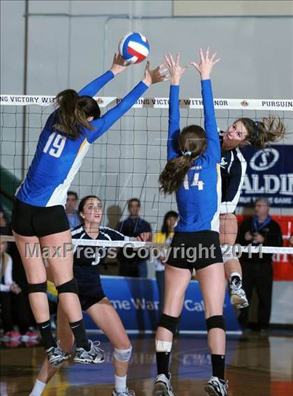 Thumbnail 3 in La Costa Canyon vs. Presentation (CIF State D2 Final) photogallery.