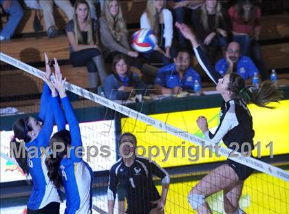 Thumbnail 1 in La Costa Canyon vs. Presentation (CIF State D2 Final) photogallery.