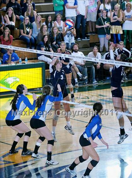 Thumbnail 1 in La Costa Canyon vs. Presentation (CIF State D2 Final) photogallery.