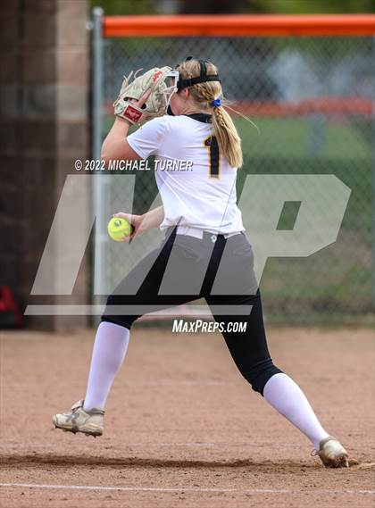 Thumbnail 2 in Lakeland vs Bishop Kelly (IHSAA 4A State Tournament) photogallery.