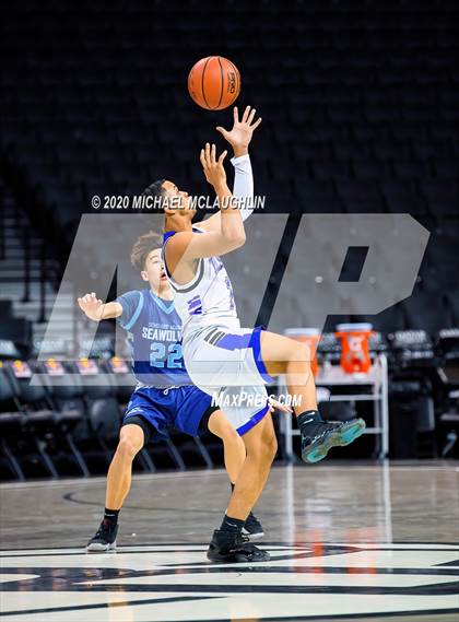 Thumbnail 2 in Scholars Academy vs Tilden (Playbook Games at Barclays Center) photogallery.
