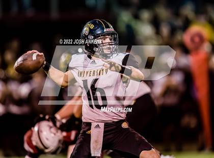Thumbnail 2 in University Lab vs. Dunham (LHSAA Divison III Select Semifinal) photogallery.