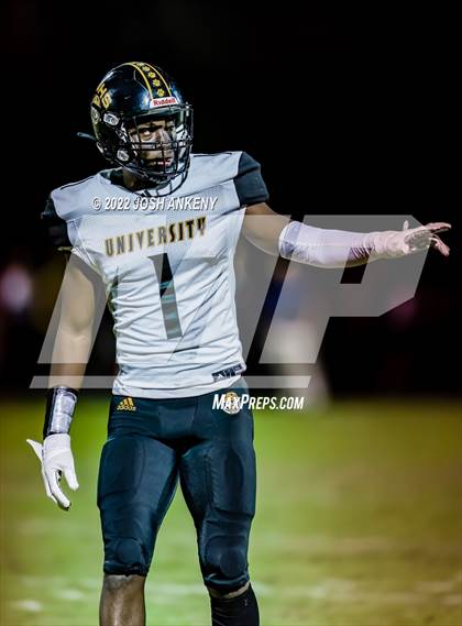Thumbnail 1 in University Lab vs. Dunham (LHSAA Divison III Select Semifinal) photogallery.