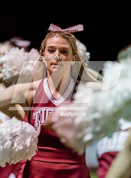 Thumbnail 2 in University Lab vs. Dunham (LHSAA Divison III Select Semifinal) photogallery.