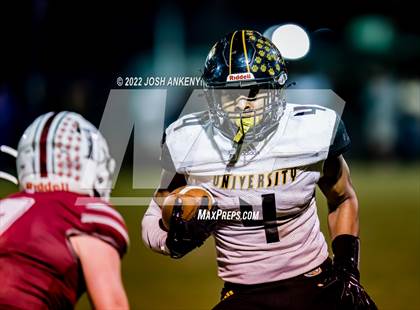 Thumbnail 2 in University Lab vs. Dunham (LHSAA Divison III Select Semifinal) photogallery.