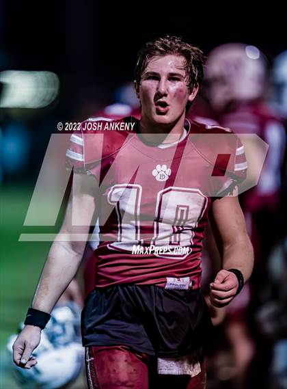 Thumbnail 1 in University Lab vs. Dunham (LHSAA Divison III Select Semifinal) photogallery.