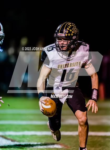 Thumbnail 1 in University Lab vs. Dunham (LHSAA Divison III Select Semifinal) photogallery.