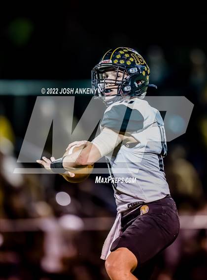 Thumbnail 3 in University Lab vs. Dunham (LHSAA Divison III Select Semifinal) photogallery.