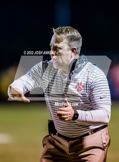 Thumbnail 2 in University Lab vs. Dunham (LHSAA Divison III Select Semifinal) photogallery.