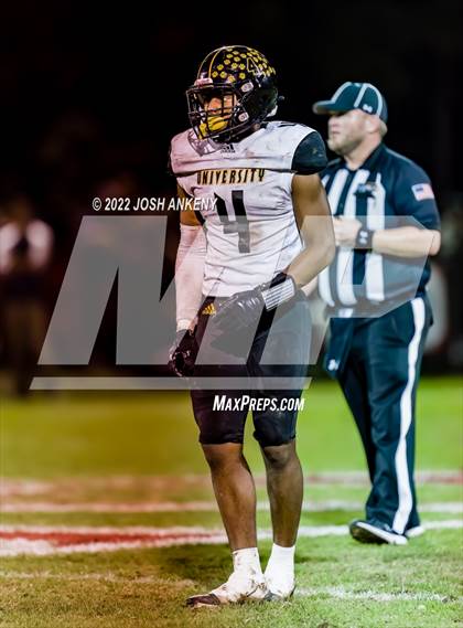 Thumbnail 3 in University Lab vs. Dunham (LHSAA Divison III Select Semifinal) photogallery.