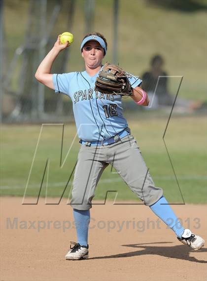 Thumbnail 3 in Brea Olinda @ Villa Park photogallery.