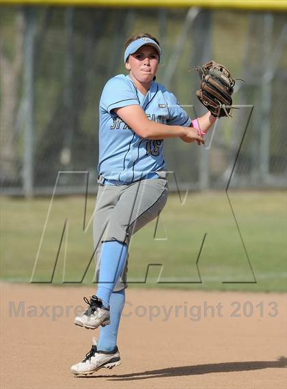 Thumbnail 3 in Brea Olinda @ Villa Park photogallery.
