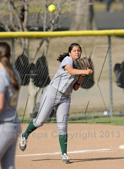 Thumbnail 3 in Brea Olinda @ Villa Park photogallery.