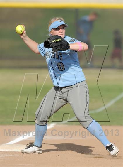 Thumbnail 1 in Brea Olinda @ Villa Park photogallery.