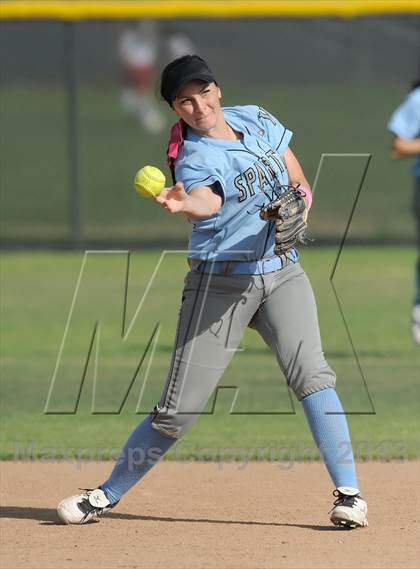 Thumbnail 1 in Brea Olinda @ Villa Park photogallery.