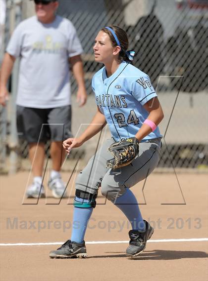 Thumbnail 1 in Brea Olinda @ Villa Park photogallery.