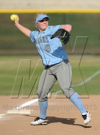 Thumbnail 3 in Brea Olinda @ Villa Park photogallery.
