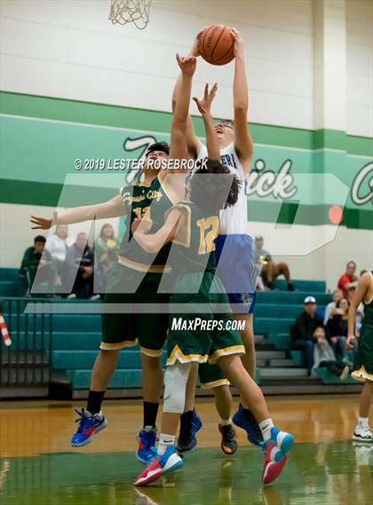 Thumbnail 2 in Bandera vs. Crystal City (Maverick Classic) photogallery.