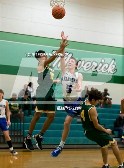 Thumbnail 1 in Bandera vs. Crystal City (Maverick Classic) photogallery.