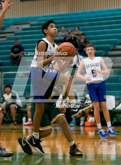 Thumbnail 2 in Bandera vs. Crystal City (Maverick Classic) photogallery.