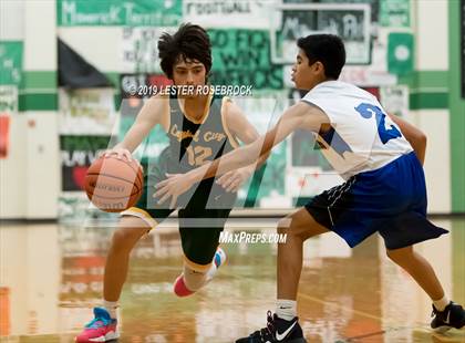 Thumbnail 1 in Bandera vs. Crystal City (Maverick Classic) photogallery.