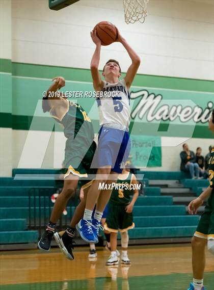 Thumbnail 3 in Bandera vs. Crystal City (Maverick Classic) photogallery.