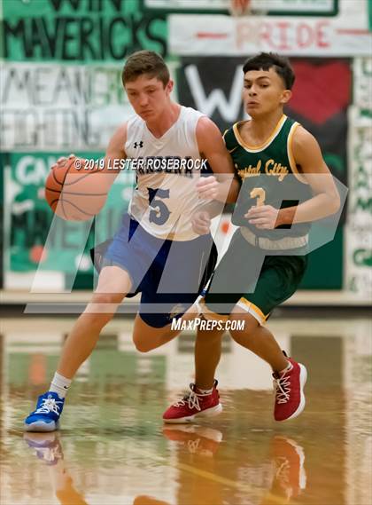 Thumbnail 3 in Bandera vs. Crystal City (Maverick Classic) photogallery.