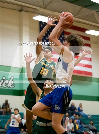 Thumbnail 1 in Bandera vs. Crystal City (Maverick Classic) photogallery.