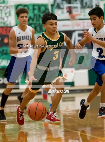 Thumbnail 1 in Bandera vs. Crystal City (Maverick Classic) photogallery.
