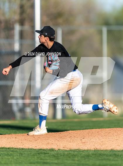 Thumbnail 1 in Fossil Ridge @ Poudre photogallery.