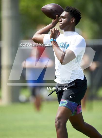 Thumbnail 3 in ED White vs Providence (Jaguars Prep Nike 11-On 7v7) photogallery.