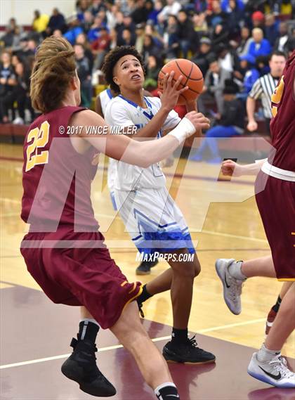 Thumbnail 1 in Curtis vs Enumclaw (WIAA District 3 Playoff) photogallery.