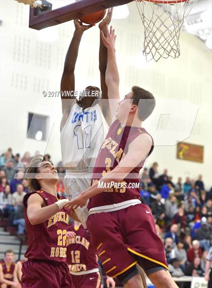 Thumbnail 2 in Curtis vs Enumclaw (WIAA District 3 Playoff) photogallery.