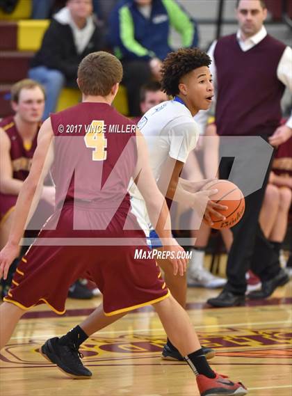 Thumbnail 1 in Curtis vs Enumclaw (WIAA District 3 Playoff) photogallery.
