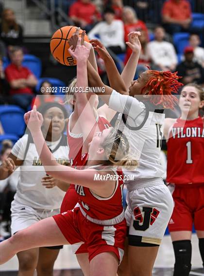 Thumbnail 2 in Jonesboro vs. Vilonia (AAA 5A State Playoff 2nd round) photogallery.