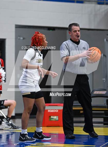 Thumbnail 1 in Jonesboro vs. Vilonia (AAA 5A State Playoff 2nd round) photogallery.
