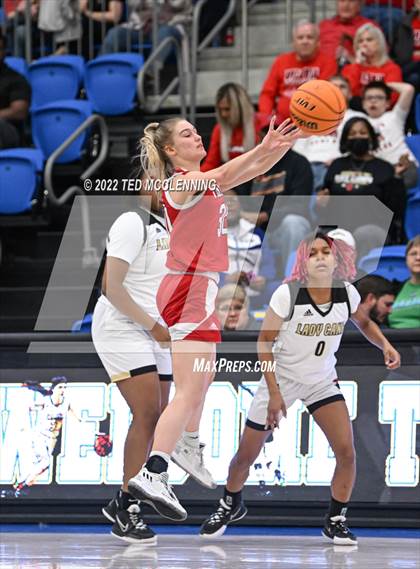 Thumbnail 1 in Jonesboro vs. Vilonia (AAA 5A State Playoff 2nd round) photogallery.