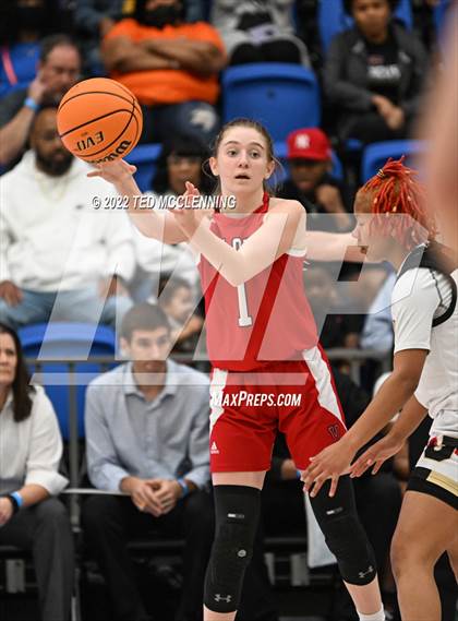 Thumbnail 1 in Jonesboro vs. Vilonia (AAA 5A State Playoff 2nd round) photogallery.