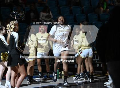 Thumbnail 3 in Jonesboro vs. Vilonia (AAA 5A State Playoff 2nd round) photogallery.