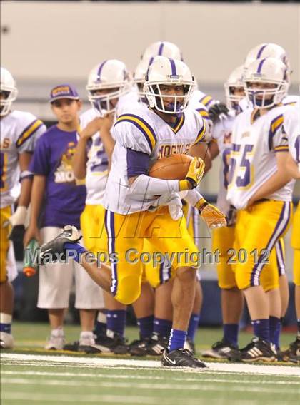 Thumbnail 2 in Munday vs. Tenaha (UIL 1A Division 2 Final) photogallery.