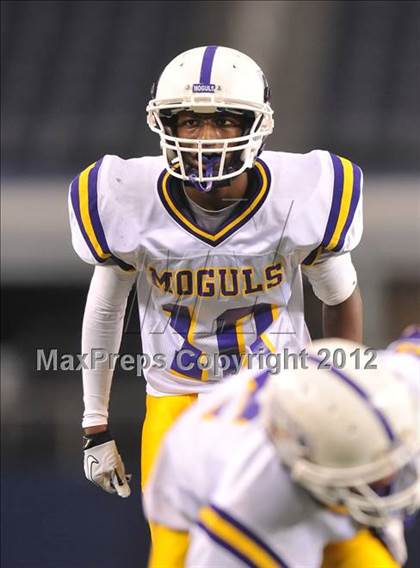 Thumbnail 3 in Munday vs. Tenaha (UIL 1A Division 2 Final) photogallery.