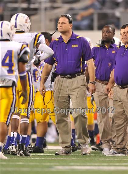 Thumbnail 2 in Munday vs. Tenaha (UIL 1A Division 2 Final) photogallery.