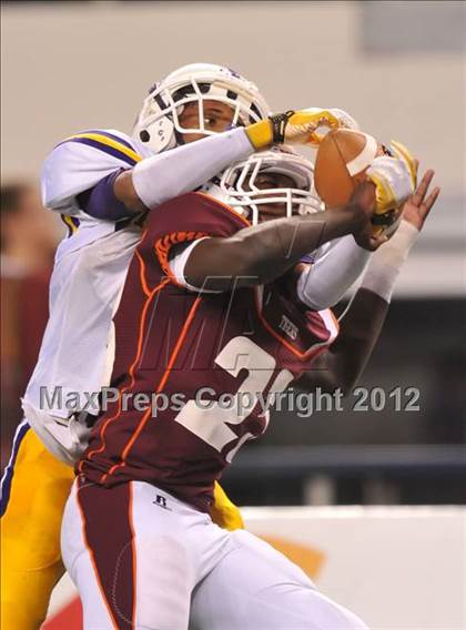 Thumbnail 3 in Munday vs. Tenaha (UIL 1A Division 2 Final) photogallery.