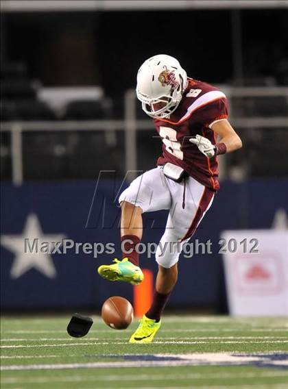Thumbnail 2 in Munday vs. Tenaha (UIL 1A Division 2 Final) photogallery.